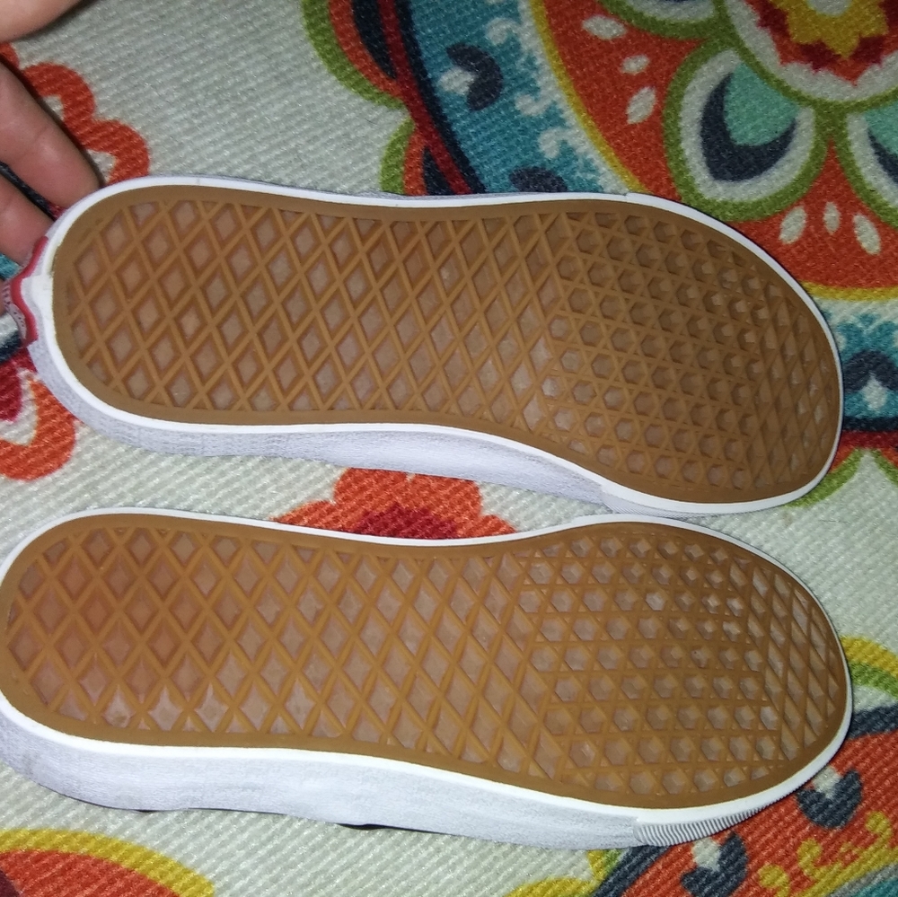 VANS - Picture 2 of 3